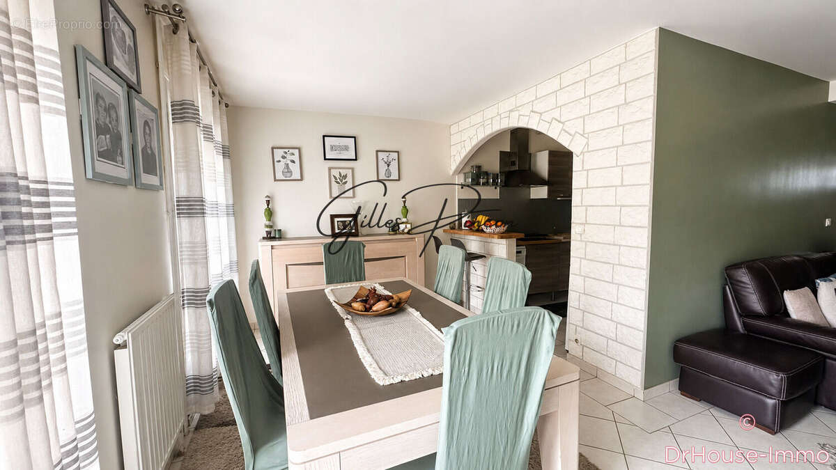 Maison à ISSOU