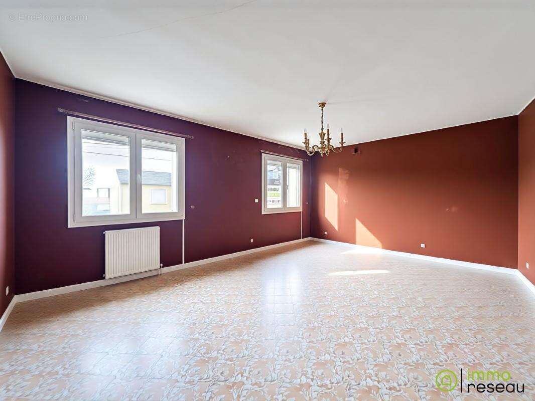 Maison à DOUZY