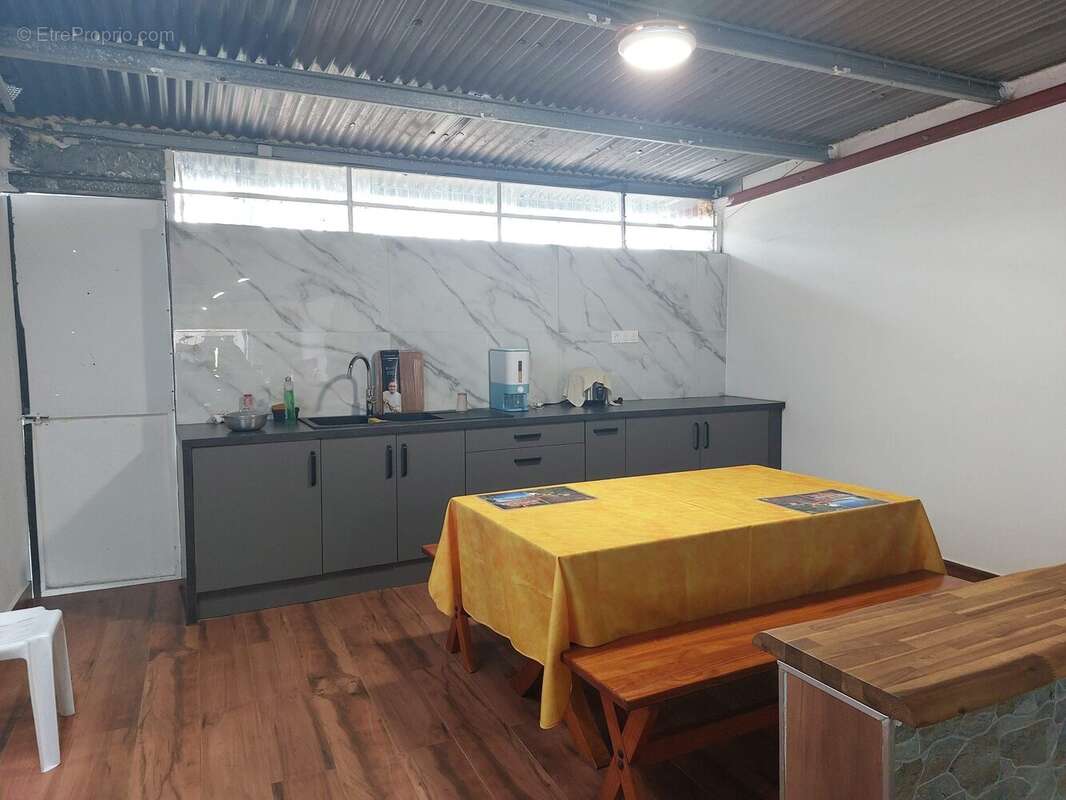 Maison 160 m² à Saint-Andre  - photo 6