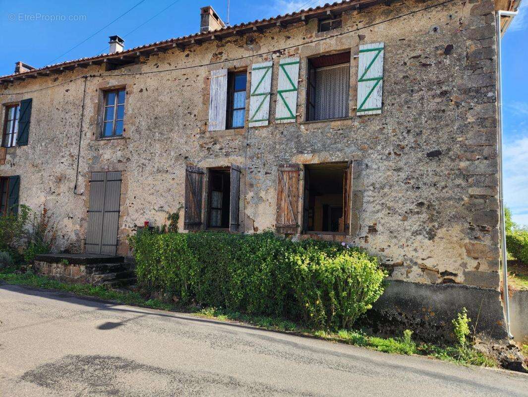 Maison à BRILLAC