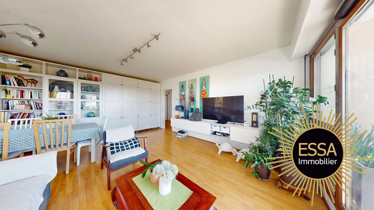 Appartement à VELIZY-VILLACOUBLAY