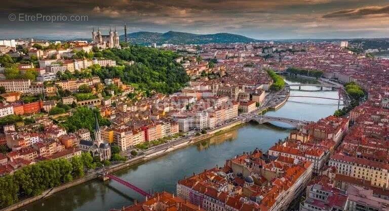 Appartement à TASSIN-LA-DEMI-LUNE