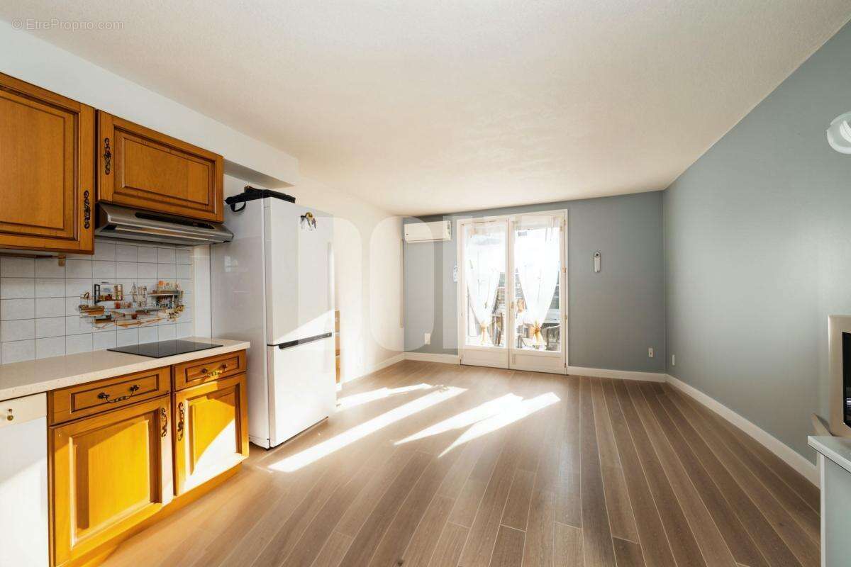 Maison à VILLENEUVE-LOUBET