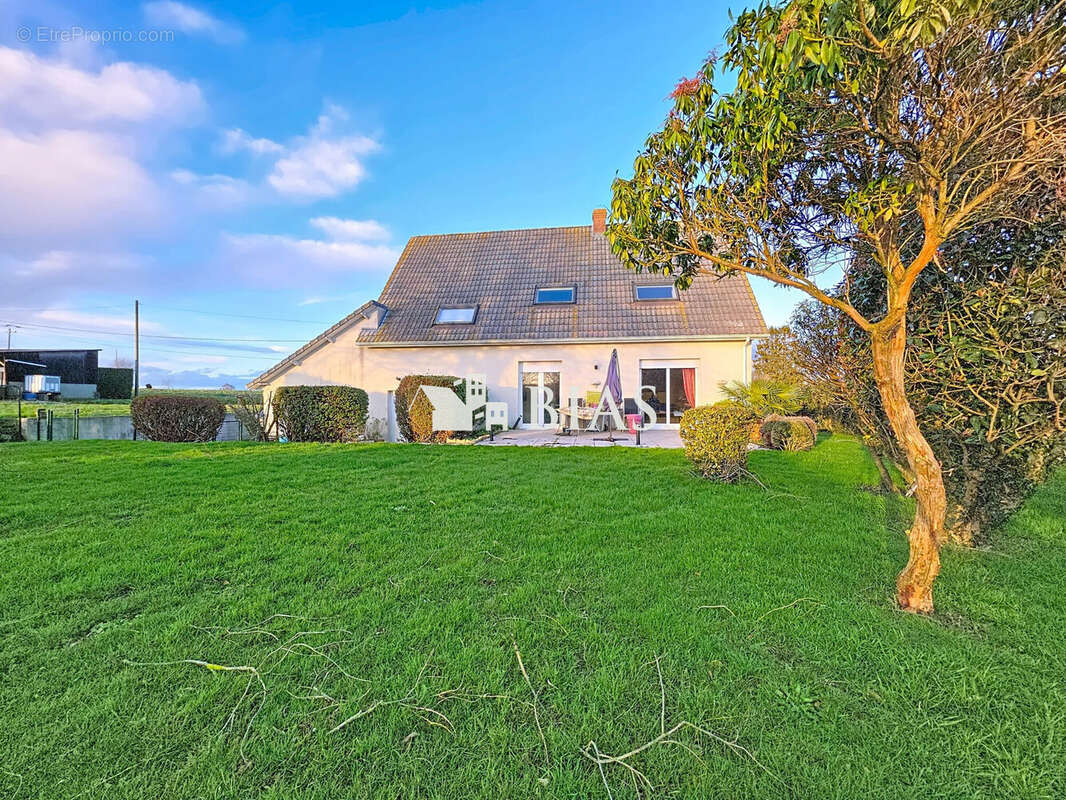 Maison à SAINTE-MARGUERITE-SUR-DUCLAIR