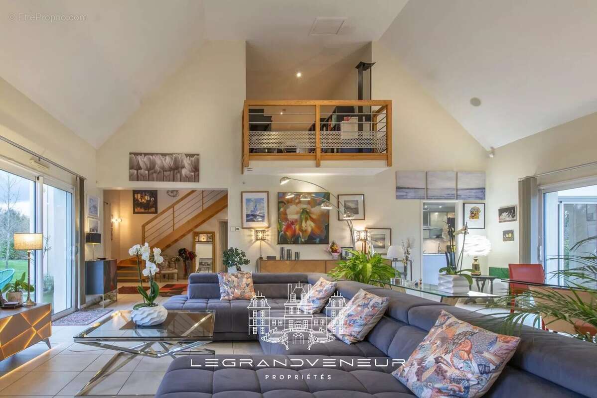 Maison à GREZ-SUR-LOING