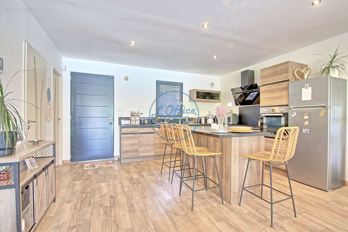 Maison 120 m² à Forcalqueiret  - photo 5