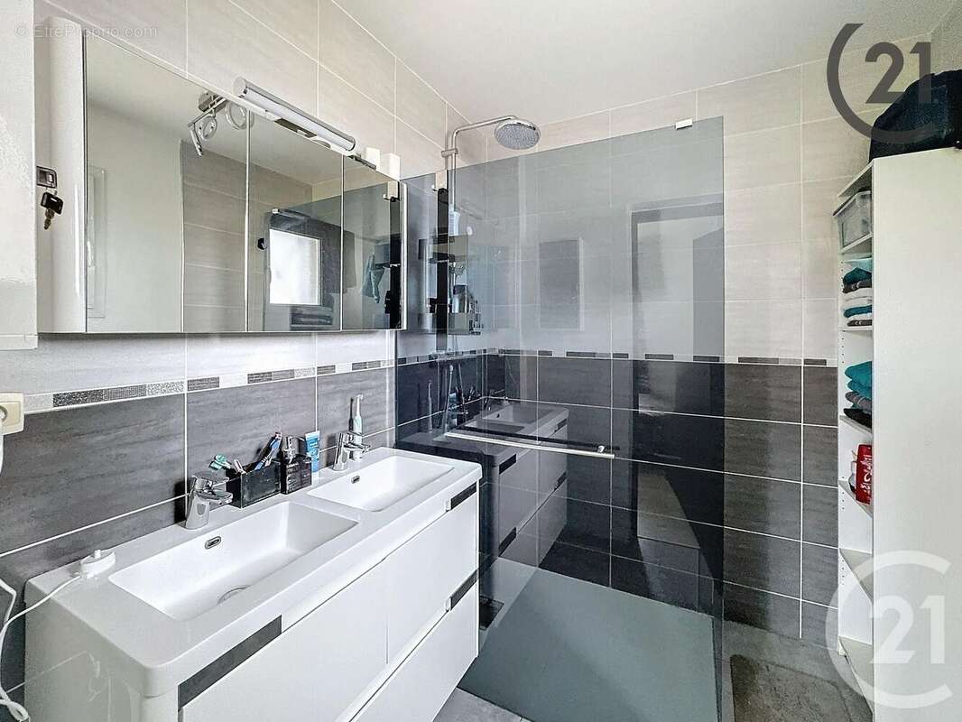 Maison à SAINTE-COLOMBE