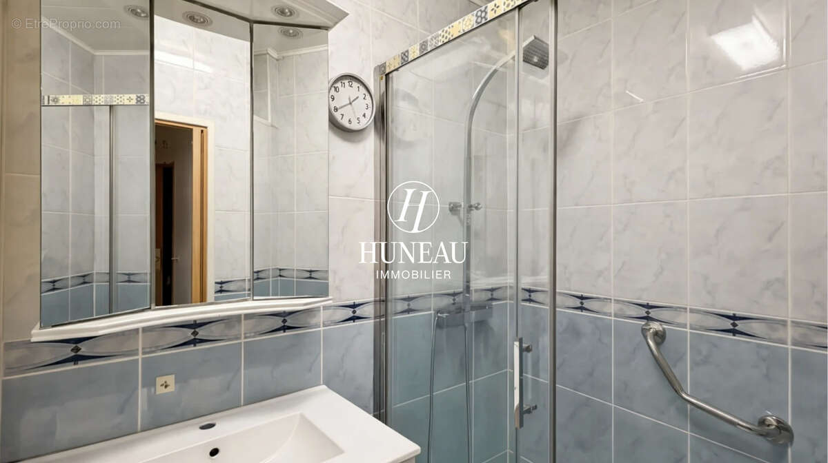 Appartement à VILLENEUVE-LA-GARENNE