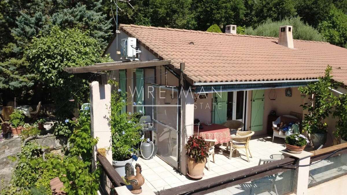 Villa avec piscine et vue exceptionnelle - Mons - photo 16