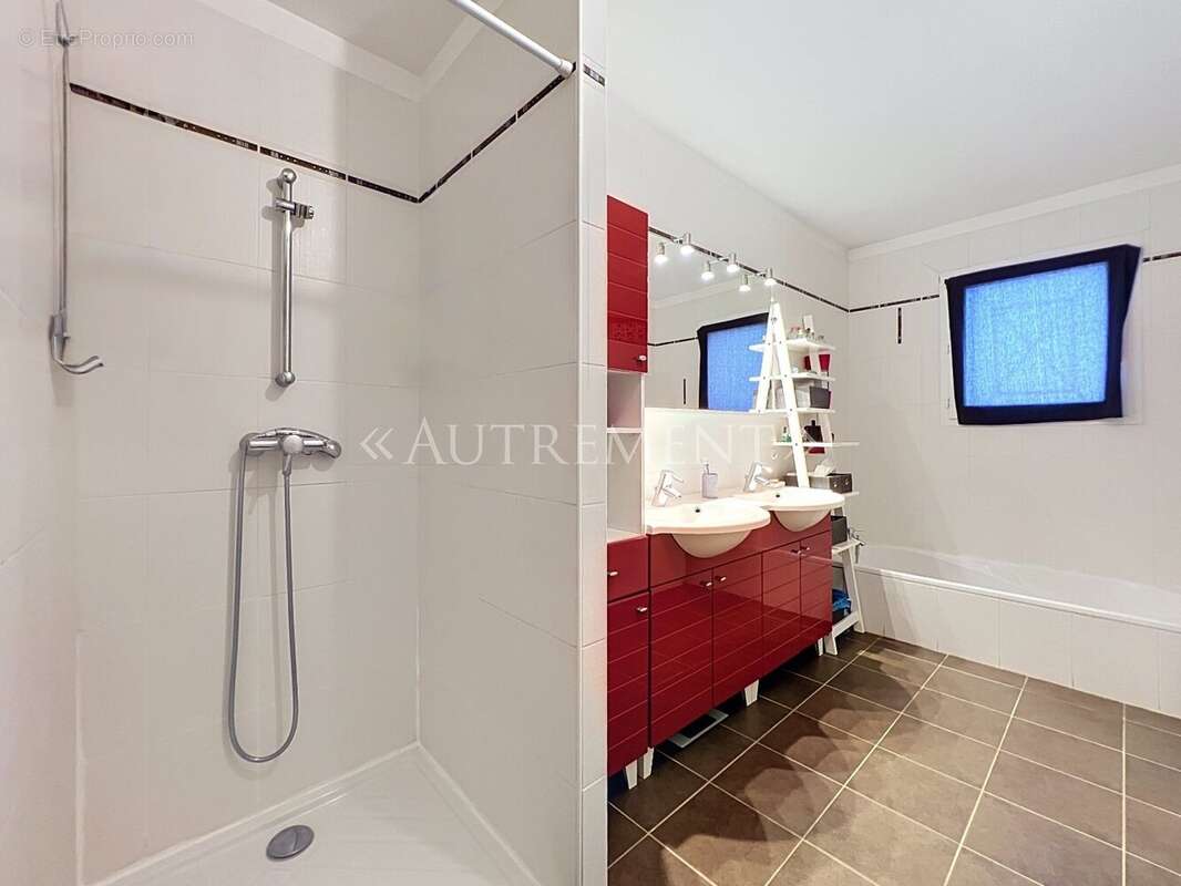 Maison 121 m² à Parisot  - photo 11