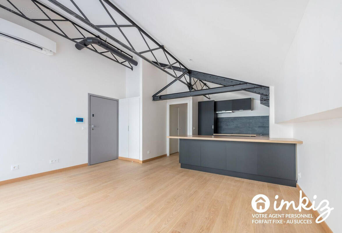 Appartement à PARIS-18E