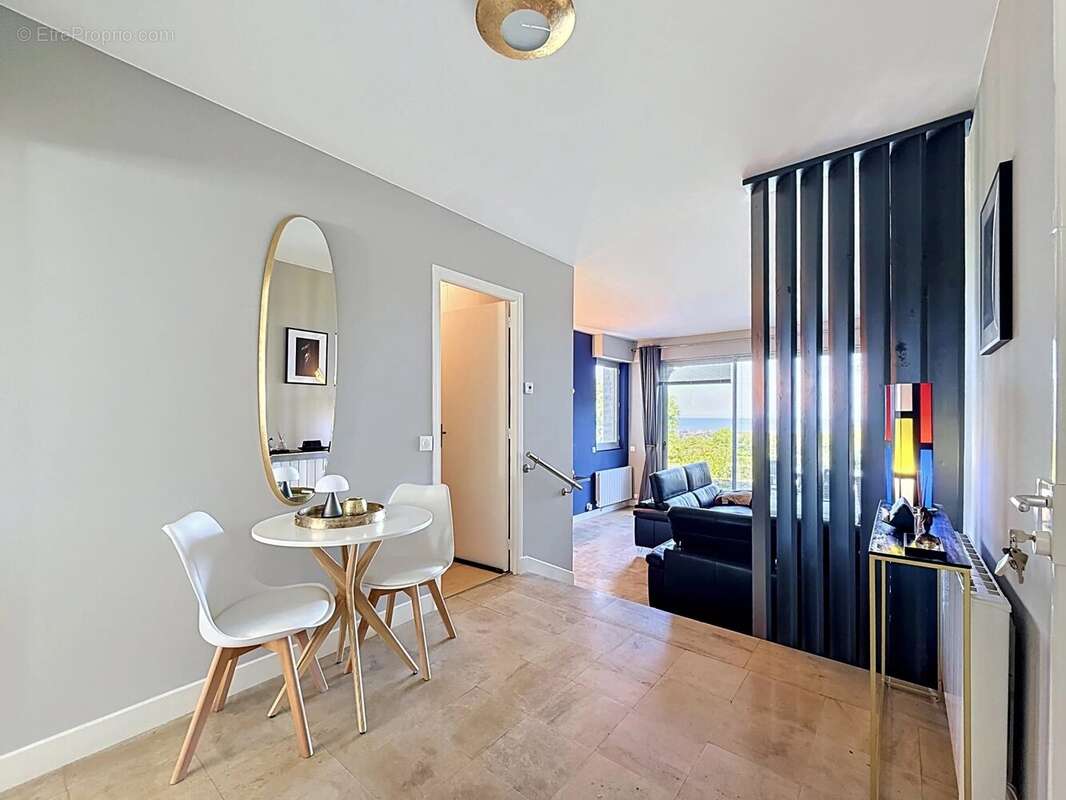 Appartement à TOURGEVILLE
