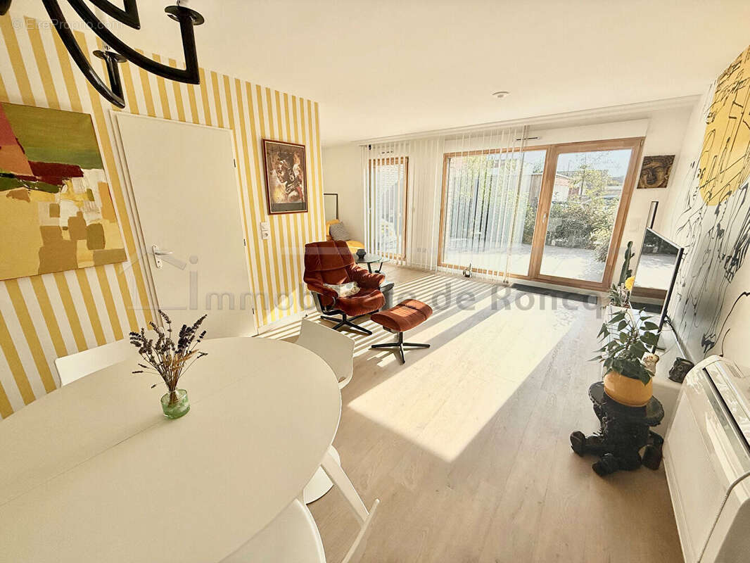 Appartement à QUESNOY-SUR-DEULE