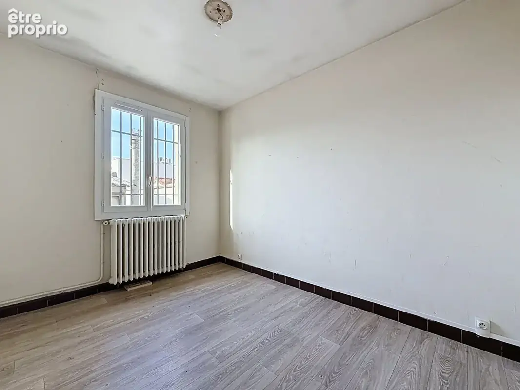 Maison de caractère avec jardin, logement annexe et grand local d'activité : plus de 280 m² à rénover - photo 9
