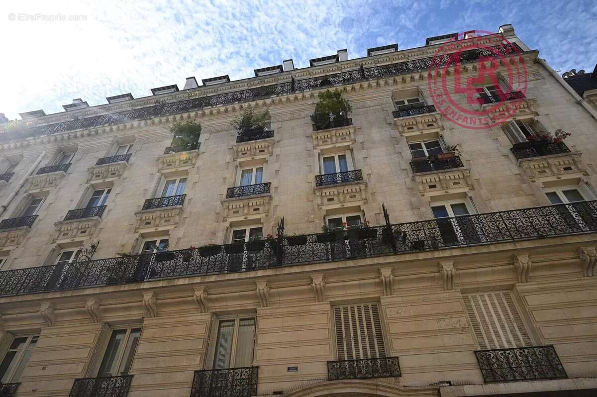 Appartement à PARIS-3E