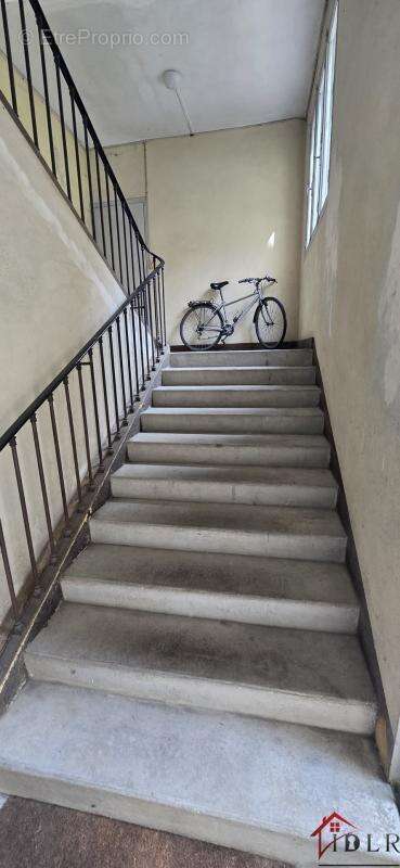 SALINS LES BAINS, Centre-Ville . Immeuble de rapport  289 m2 - photo 10