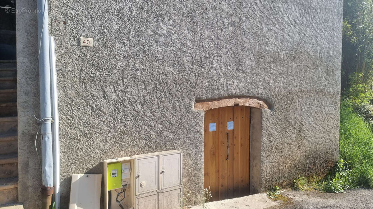 Maison à CHATEAUNEUF