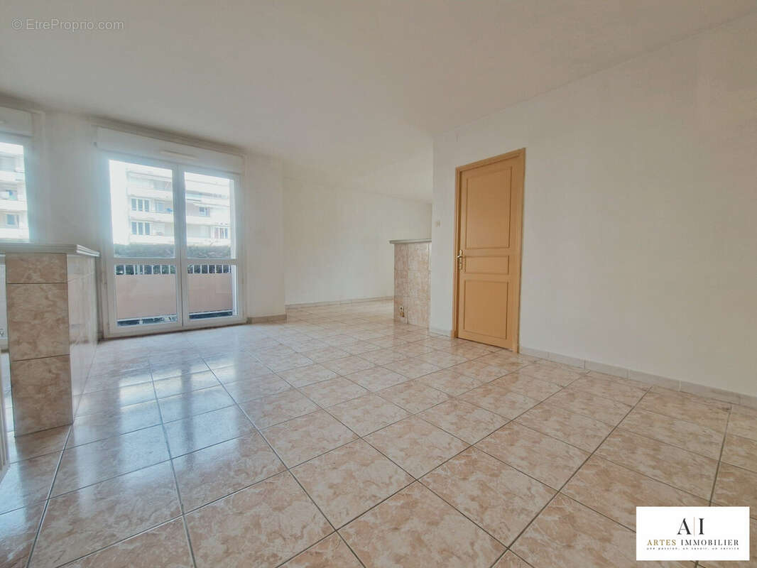 Appartement à MONTELIMAR