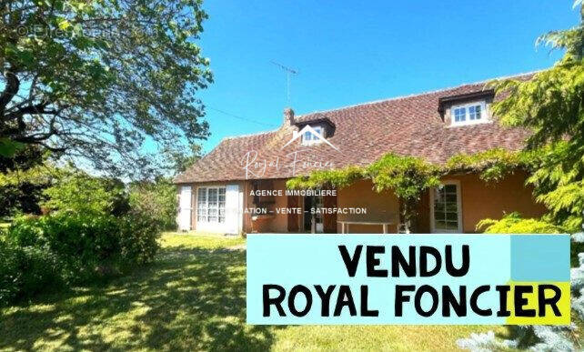 Maison à DANGE-SAINT-ROMAIN