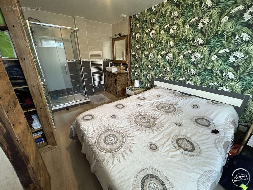 Maison à OYE-PLAGE