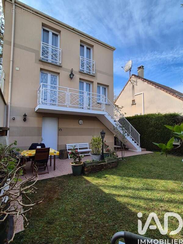 Photo 2 - Maison à SAINT-PIERRE-DU-PERRAY