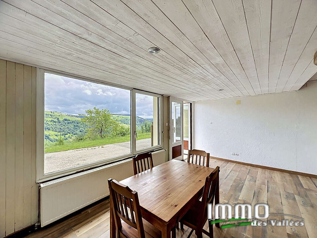 Appartement  à rénover avec terrasse et vue dégagée - photo 3