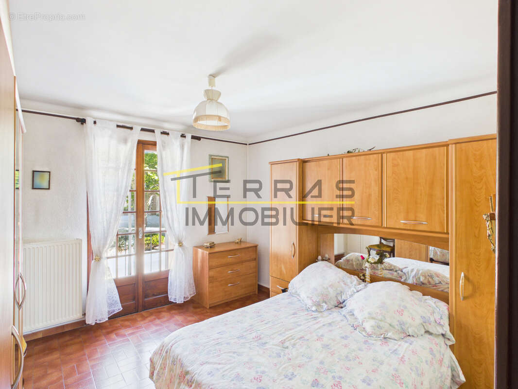 Appartement à VALREAS