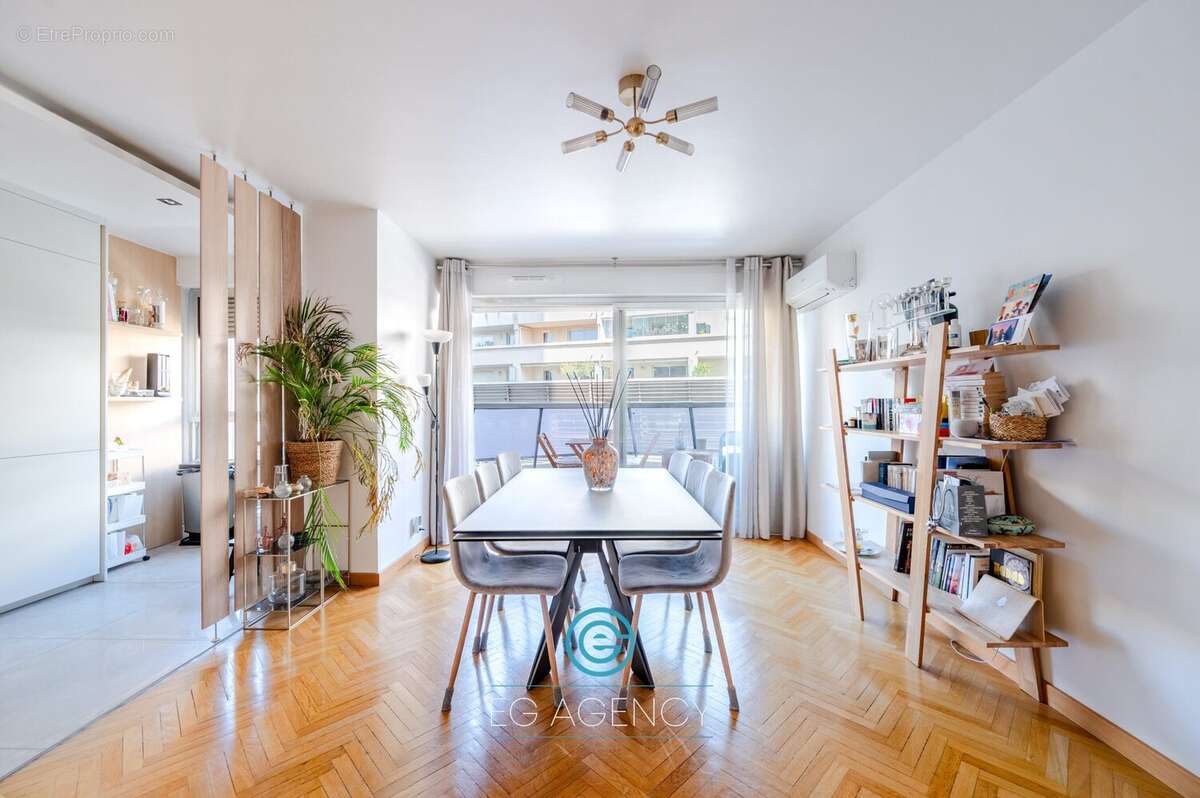 Appartement à MARSEILLE-8E