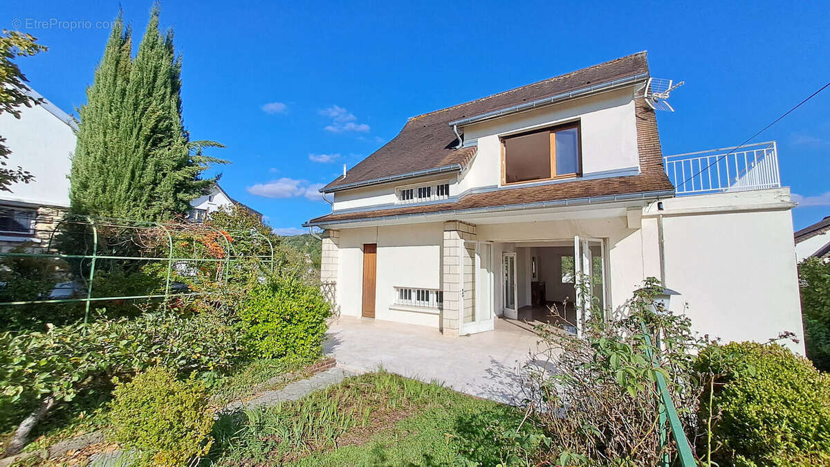 Maison à SAINT-REMY-LES-CHEVREUSE