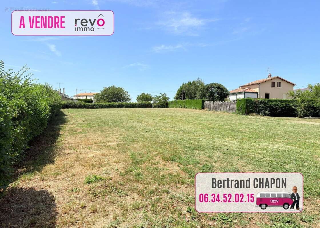 terrain à bâtir de 1600m² à découper en 3 lots - photo 3