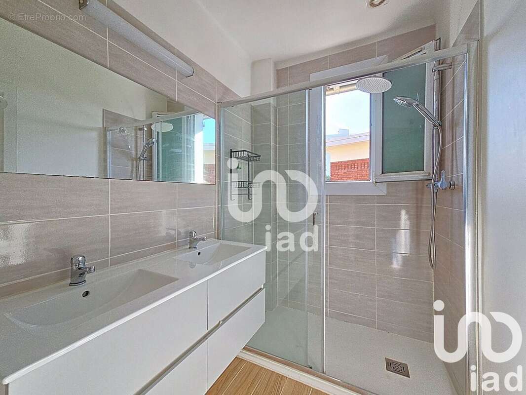 Photo 8 - Maison à SURESNES