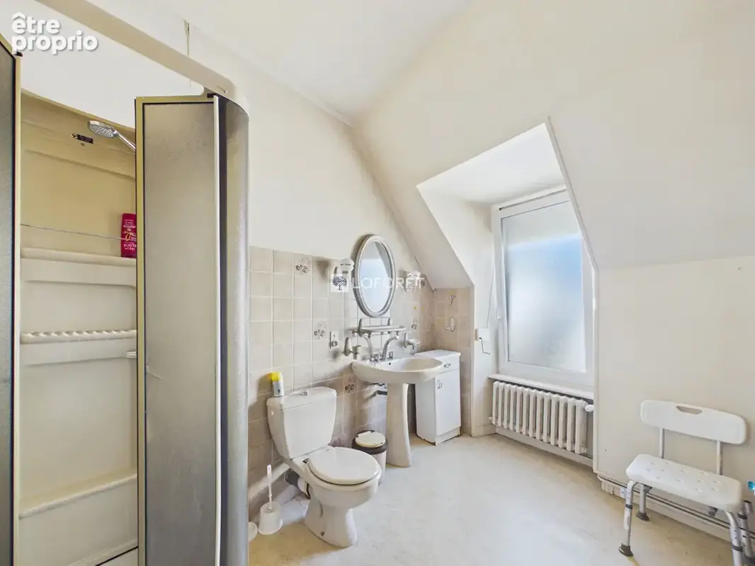 Maison Ploneour Lanvern 8 pièce(s) 225m2 - photo 13