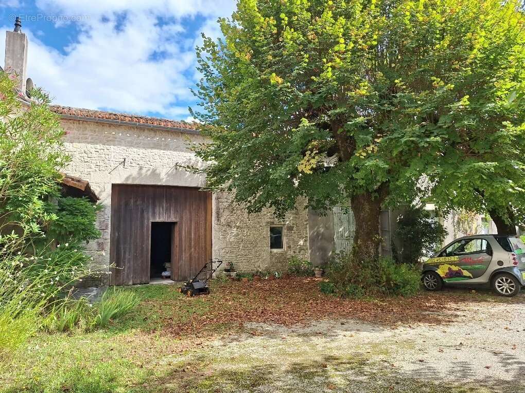 Maison à MAINE-DE-BOIXE