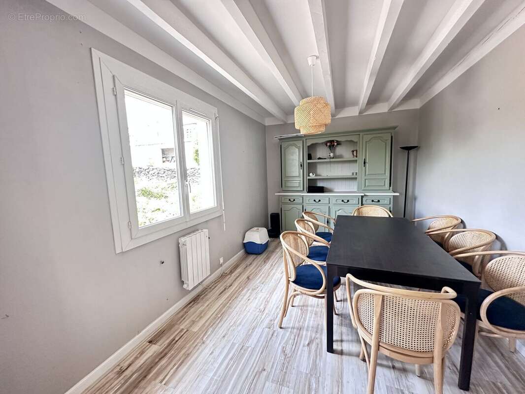 Maison à GENILAC