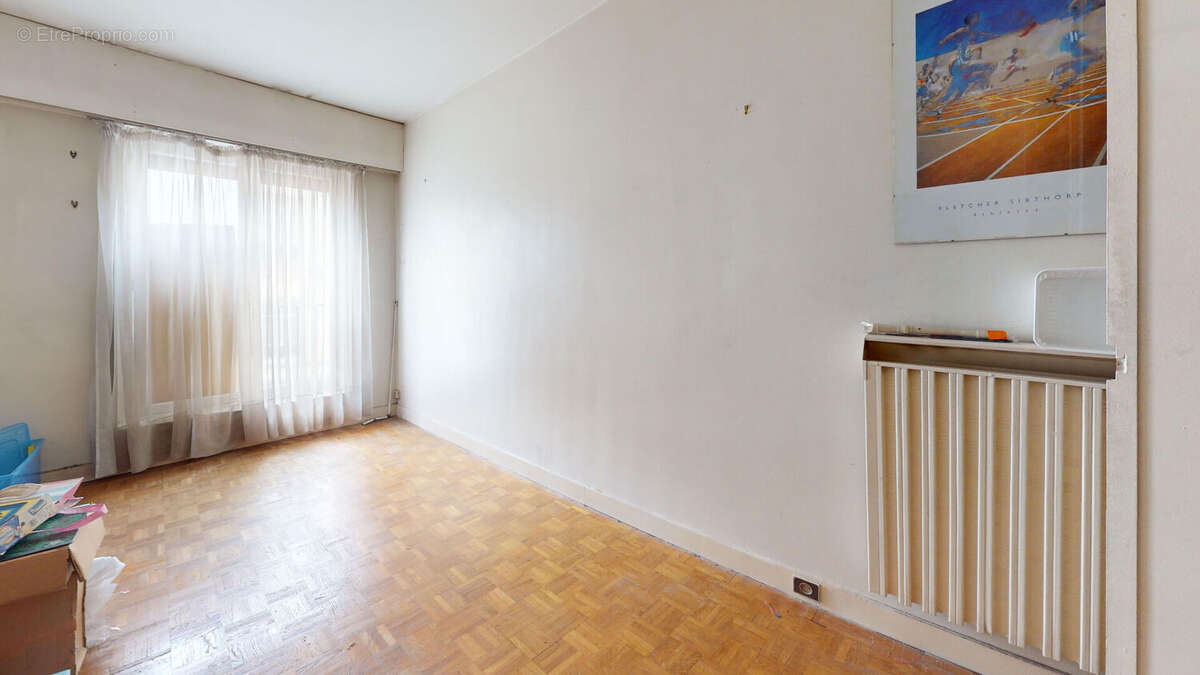Appartement à PARIS-14E
