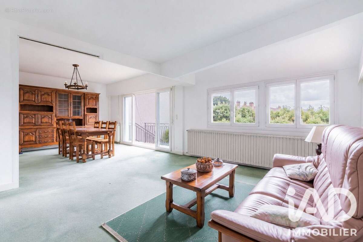 Maison 150 m² à Sainte-Genevieve-Des-Bois  - photo 3