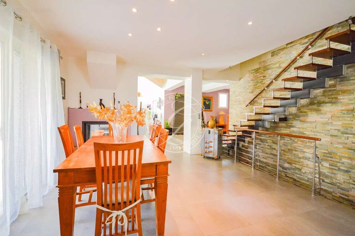 Maison à DRAGUIGNAN