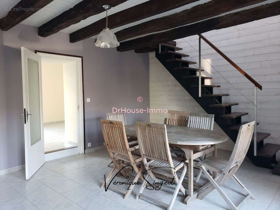 Maison à SAINT-MAURICE-LE-GIRARD