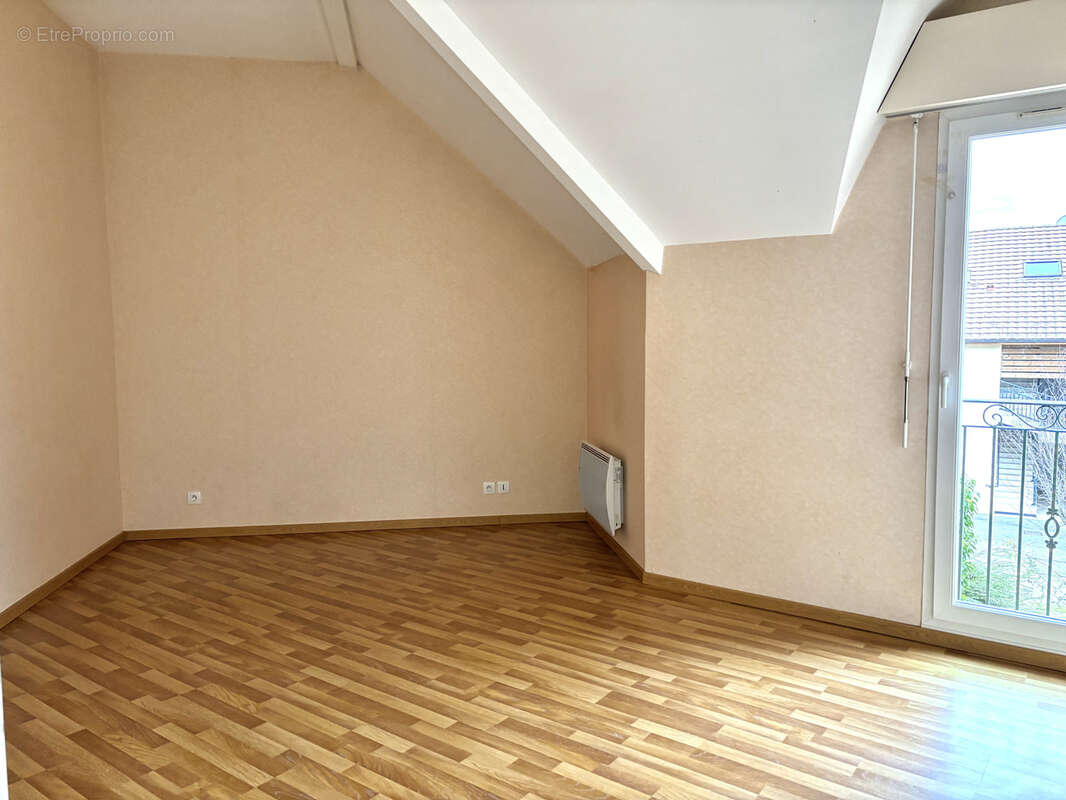Appartement à SEGNY