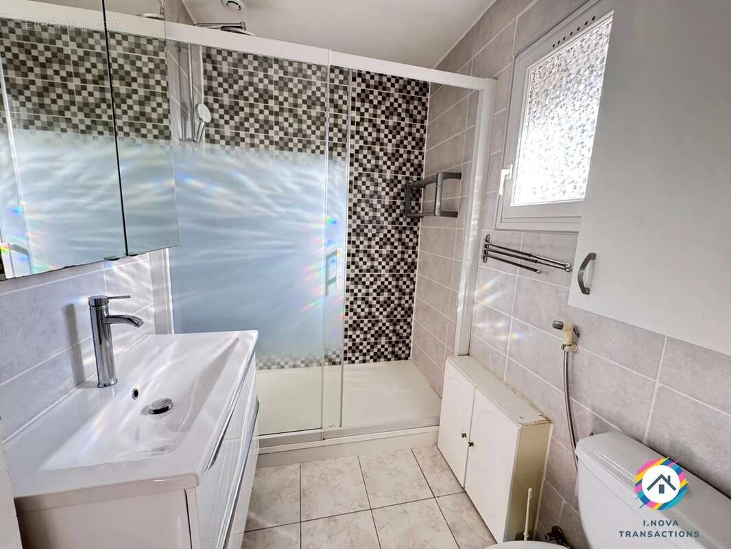 Maison à JASSANS-RIOTTIER