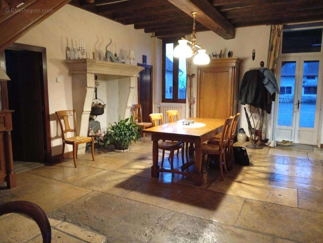 Maison à SANSSAT