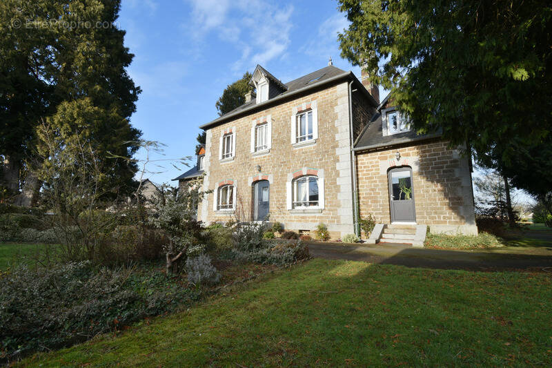 Maison à SAINT-FRAIMBAULT