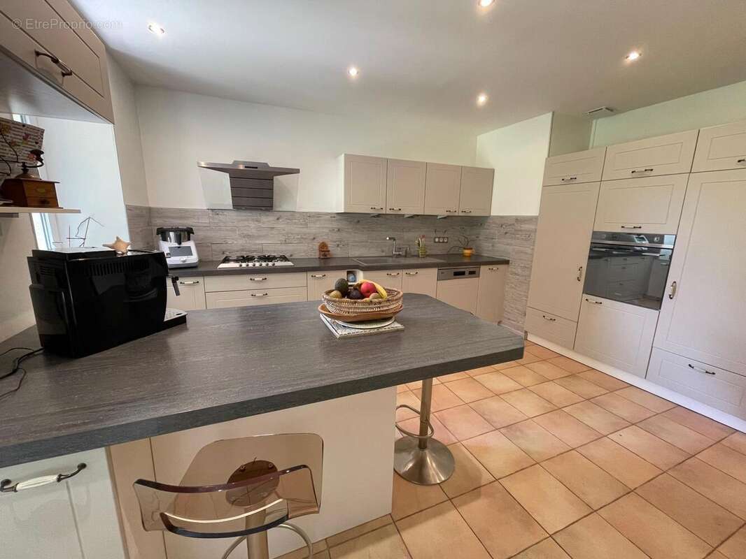 Maison à SAINT-DENIS-DE-PALIN