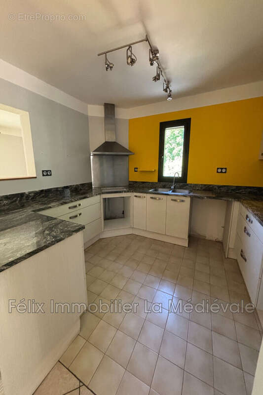 Maison 131 m² à Sarlat-La-Caneda  - photo 6