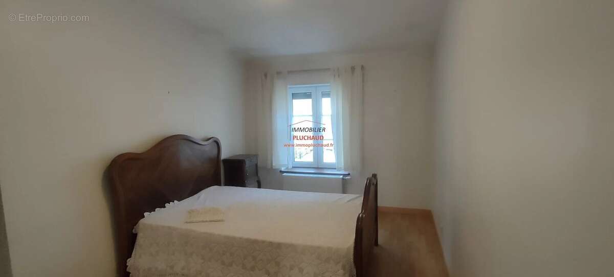 Maison à LA CLAYETTE