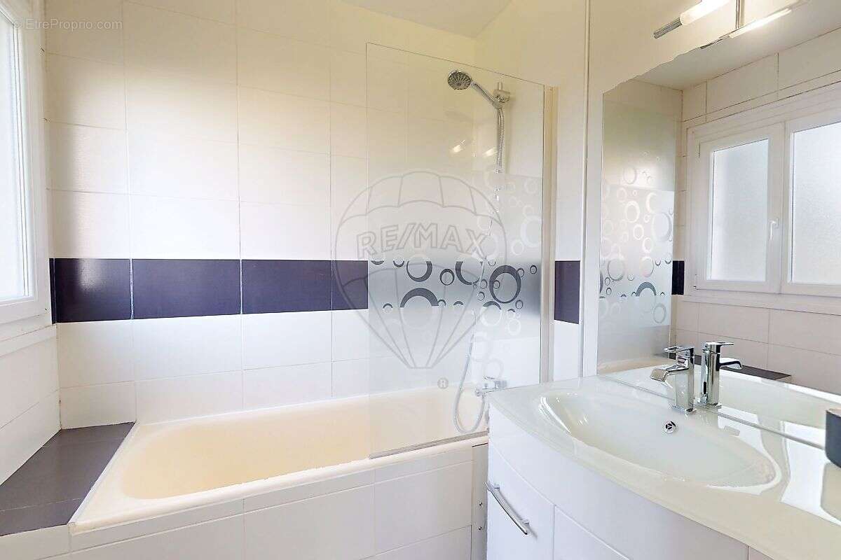 Appartement à SAINT-PRYVE-SAINT-MESMIN