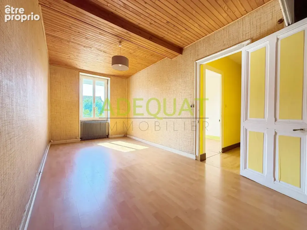BOURGOIN JALLIEU, grande maison de ville à rénover / terrain de 158m2... - photo 6