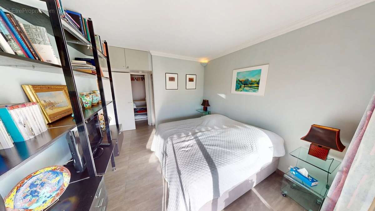 Appartement à VILLENEUVE-LOUBET