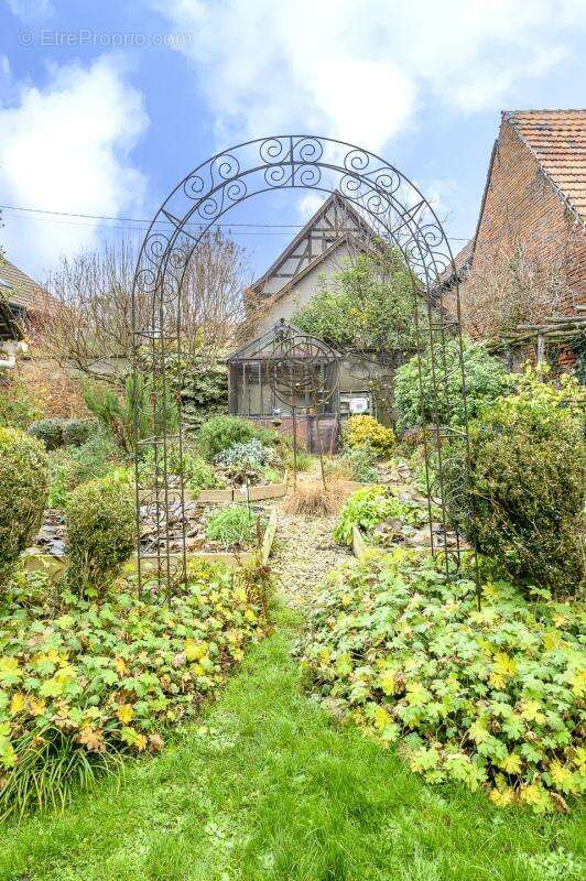 Maisons de charme, Jardin avec gîte maison d'hôtes fort potentiel - photo 17