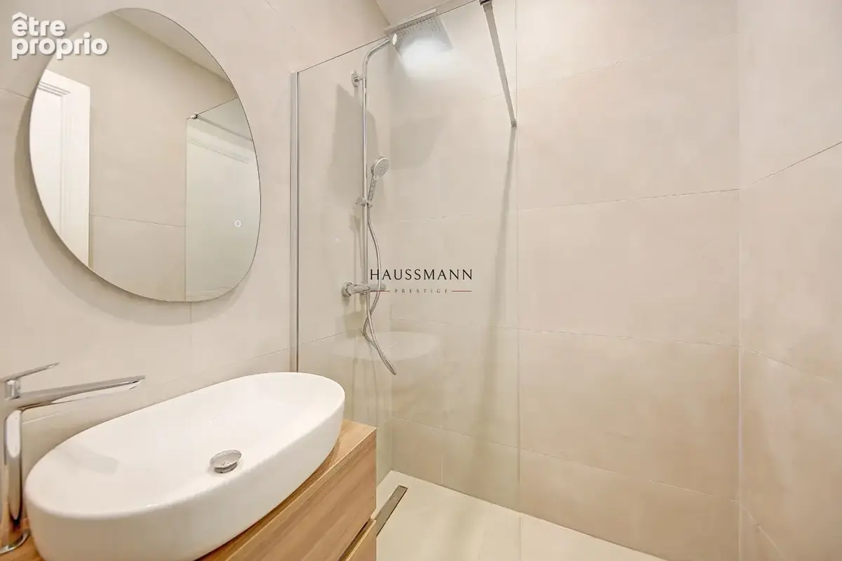 Appartement Paris VIIeme - photo 8